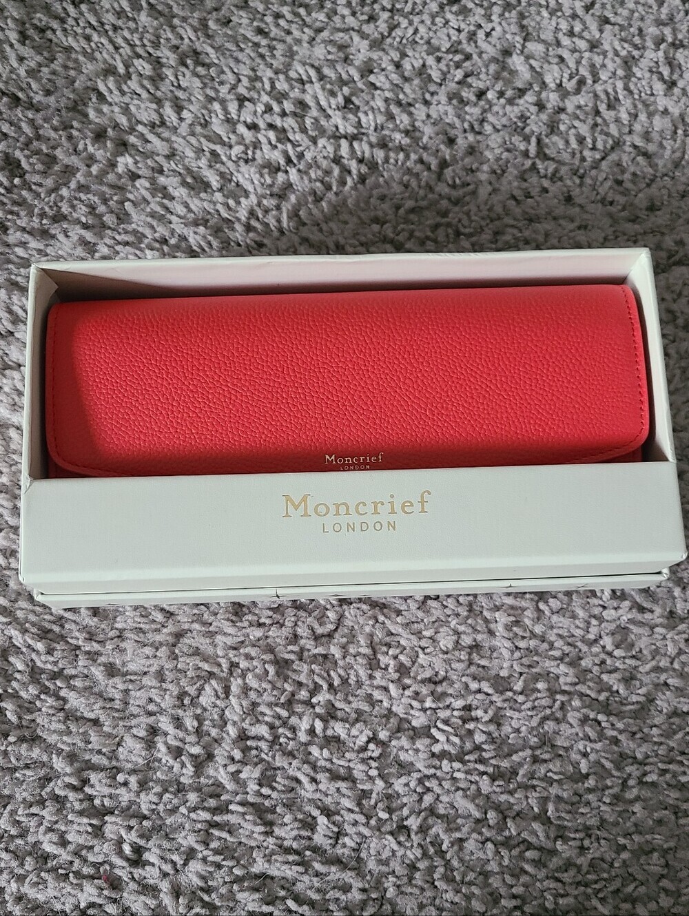 NWT Moncrief London Tillie Wallet